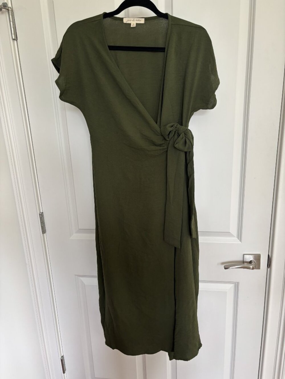 Joie de Vivre Olive Green Short Sleeve Wrap Midi Dress, Size M